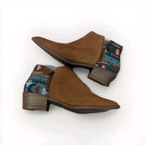 ALDO Boots Booties Womens 7.5 M Tan Suede Zip Southwest Aztec Ankle Zip